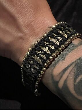 Stella & Dot Black and Gold Woven Bead Bracelet